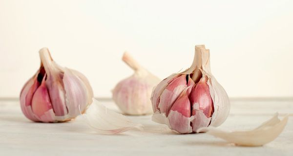 Sticky Garlic Chips